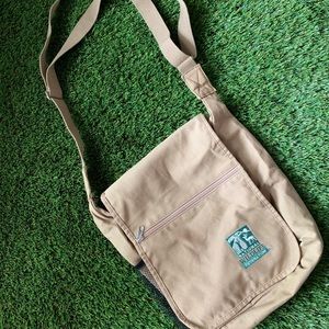 Wildlife Shoulder Bag 🌳